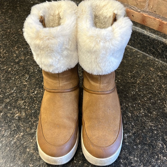 Koolaburra Shoes - NWOT - Koolaburra by UGG